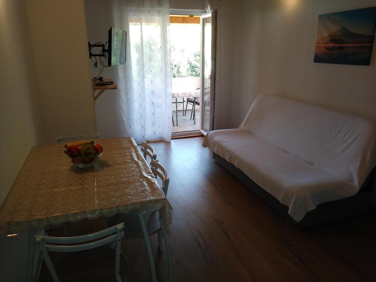 Nives Apartmani Pakoštane Zewnętrze zdjęcie