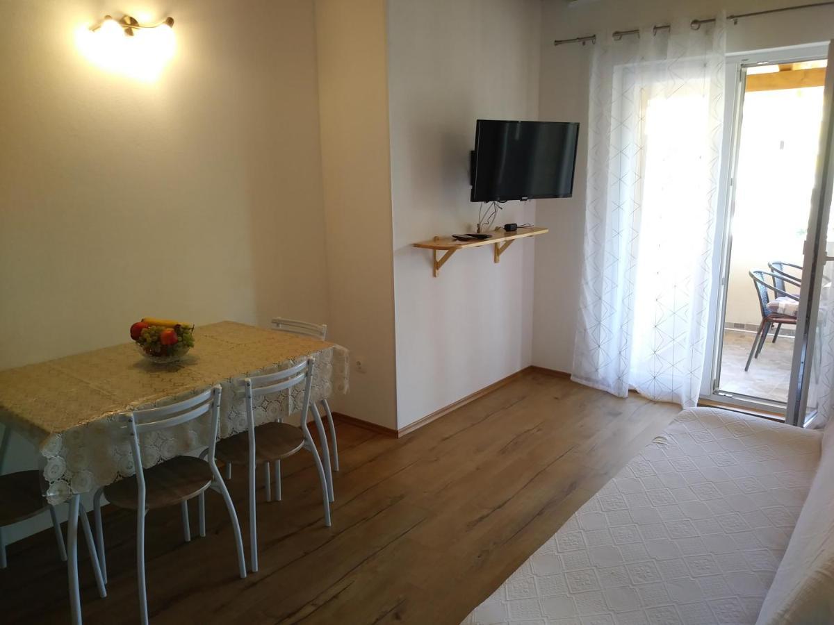 Nives Apartmani Pakoštane Zewnętrze zdjęcie