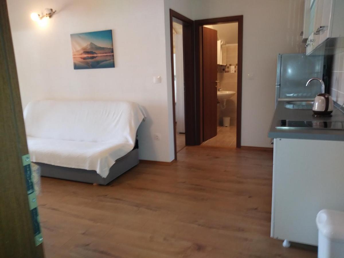 Nives Apartmani Pakoštane Zewnętrze zdjęcie