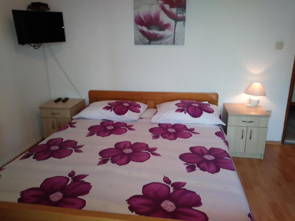 Nives Apartmani Pakoštane Zewnętrze zdjęcie