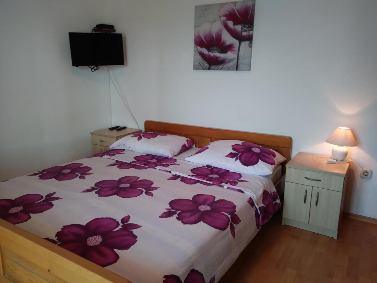 Nives Apartmani Pakoštane Zewnętrze zdjęcie