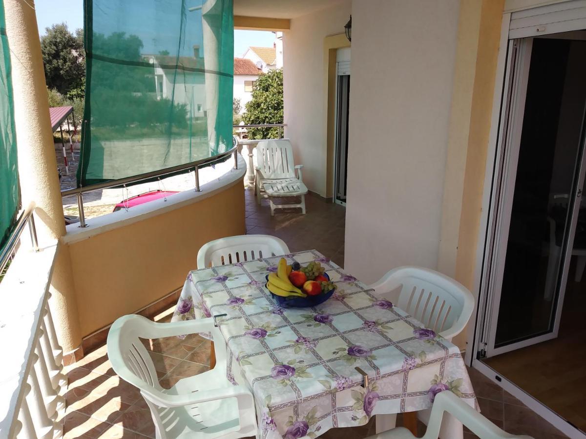 Nives Apartmani Pakoštane Zewnętrze zdjęcie