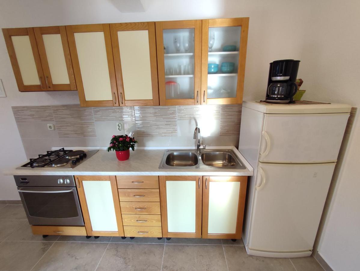 Nives Apartmani Pakoštane Zewnętrze zdjęcie