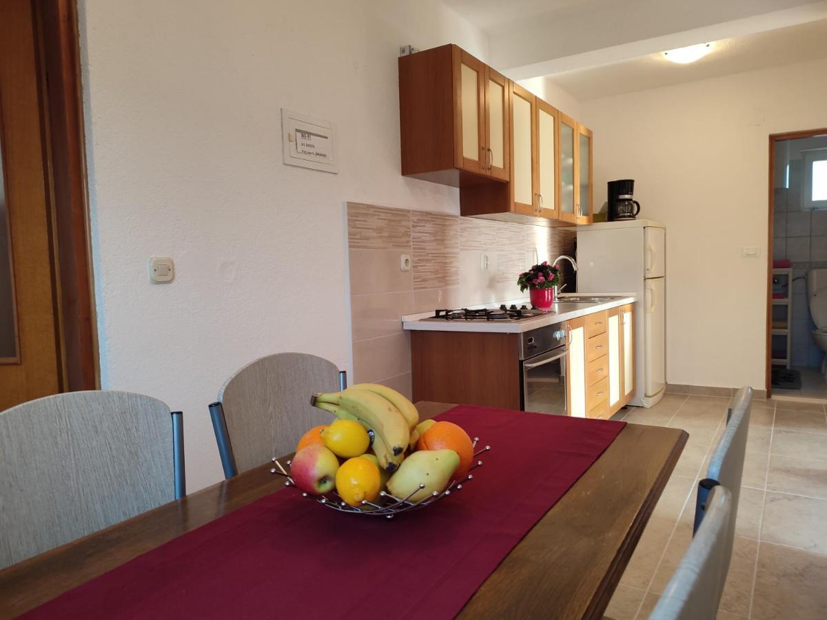 Nives Apartmani Pakoštane Zewnętrze zdjęcie