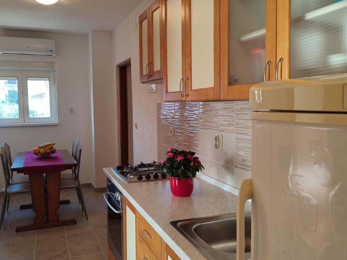 Nives Apartmani Pakoštane Zewnętrze zdjęcie